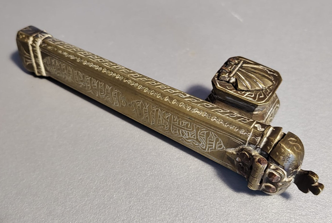 Calamaio Ottomano Antico in Ottone Finemente Inciso – XIX Secolo